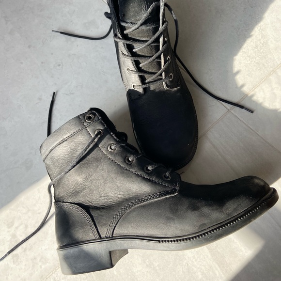 Kodak Boots - Picture 3 of 4